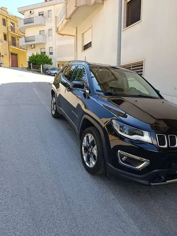 Usata Jeep Compass Limited 140 CV (102 kW) 2020 Nero SUV