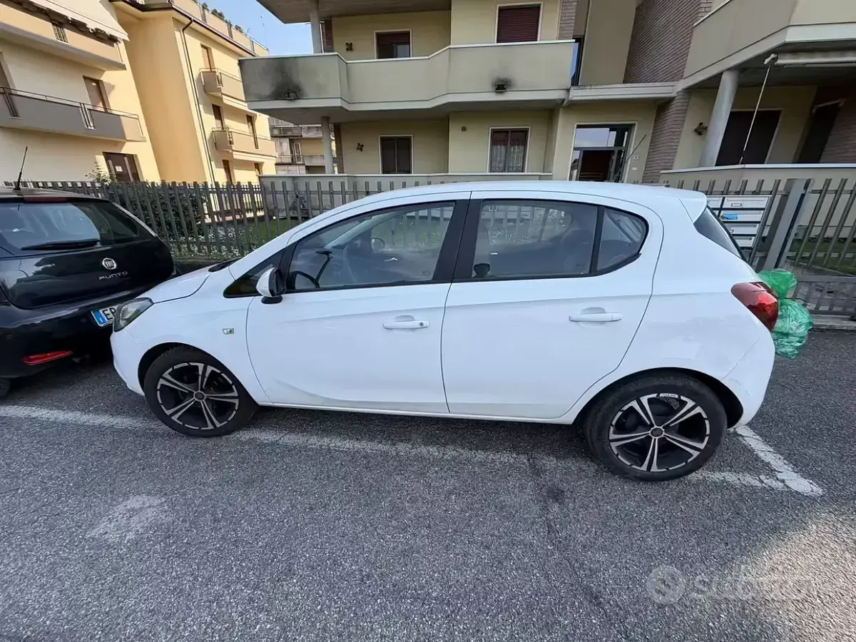 Usata Opel Corsa 90 CV (66 kW) 2019 Bianco Utilitaria