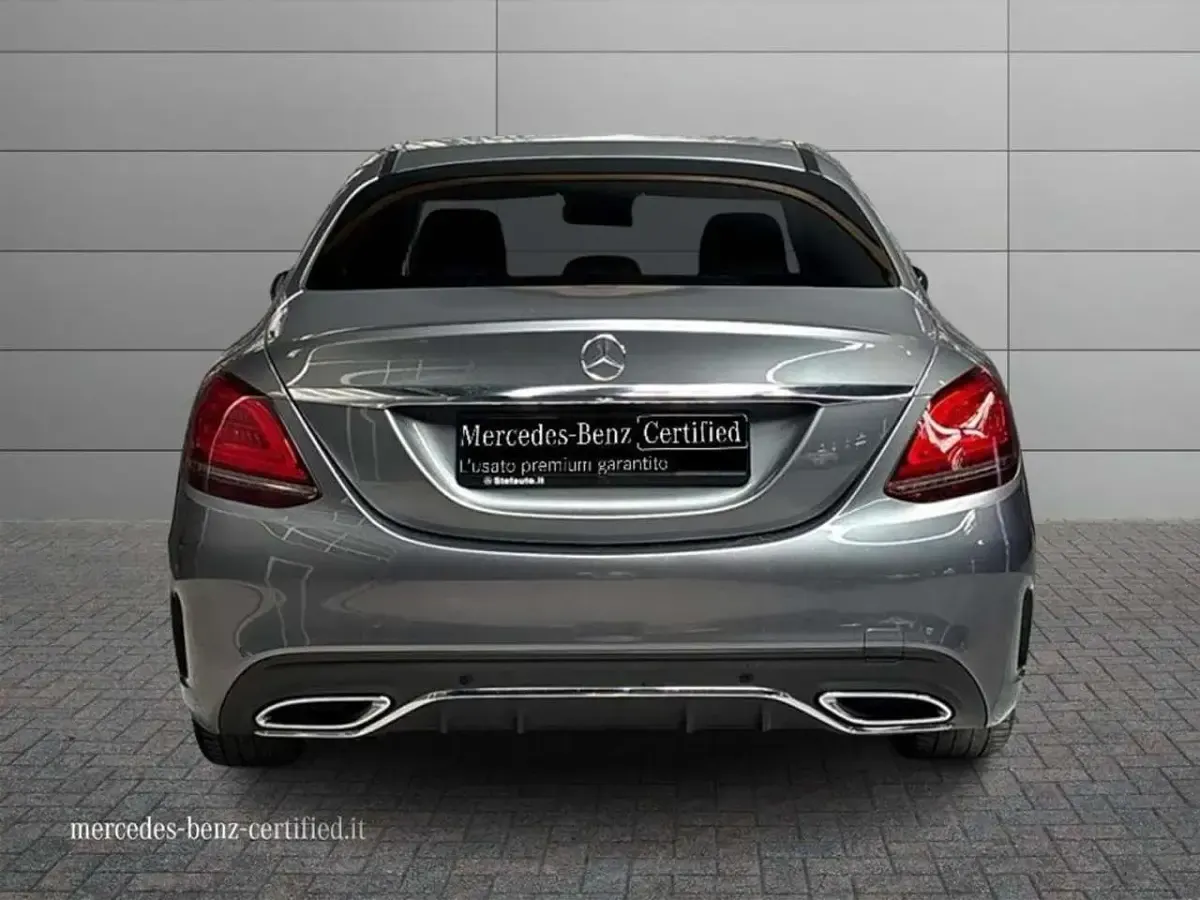 Usata Mercedes C220 Premium 194 CV (142 kW) 2019 Grigio selenite Berlina