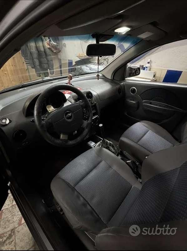Usata Chevrolet Kalos SE 72 CV (52 kW) 2008 Grigio Utilitaria