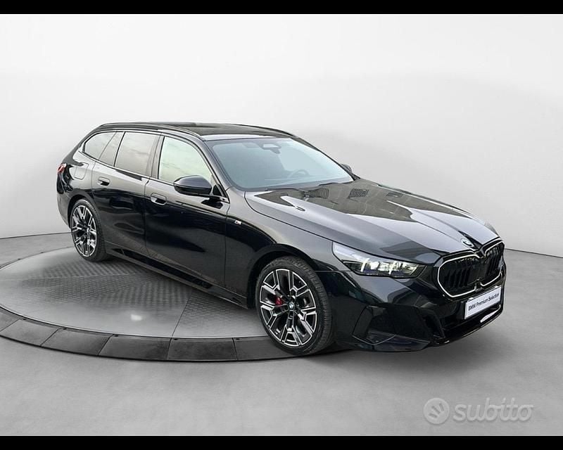 Usata BMW 520 M Sport 197 CV (144 kW) 2024 Nero Station wagon