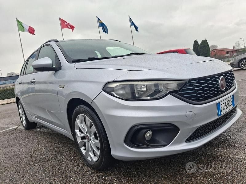 Usata Fiat Tipo Lounge 120 CV (88 kW) 2017 Grigio Station wagon