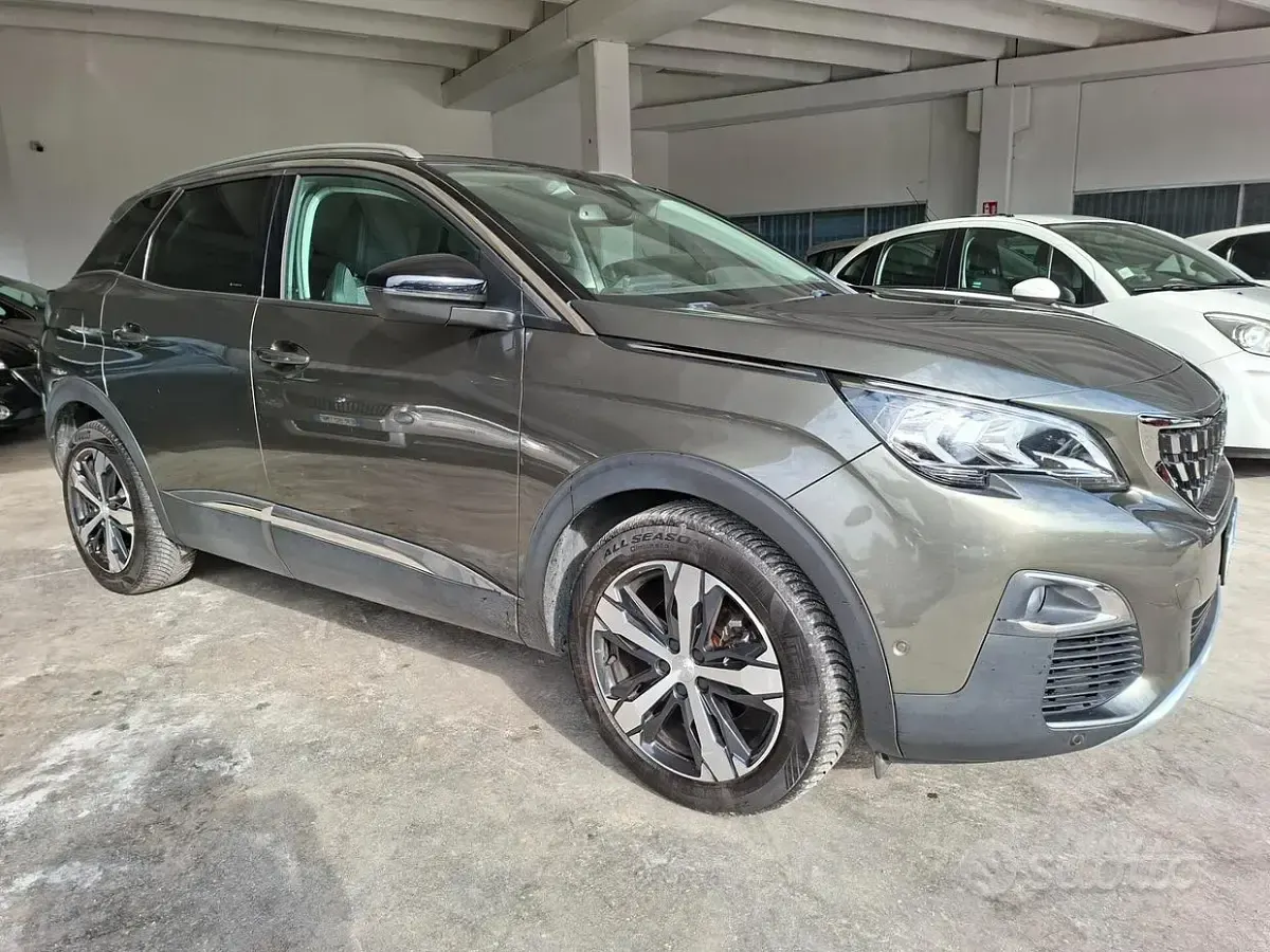 Usata Peugeot 3008 Allure 131 CV (96 kW) 2019 Grigio SUV