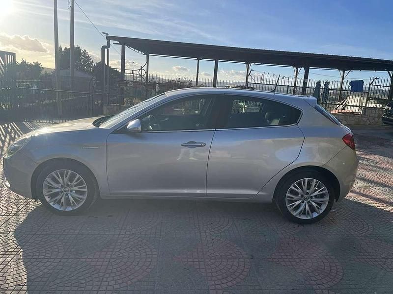 Usata Alfa Romeo Giulietta Super 120 CV (88 kW) 2017 Berlina