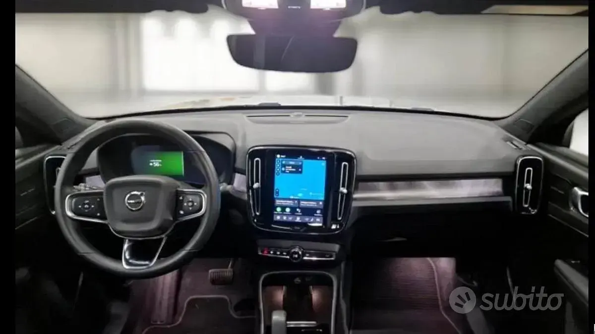 Usata Volvo C40 300 kW (408 CV) 2022 Grigio SUV