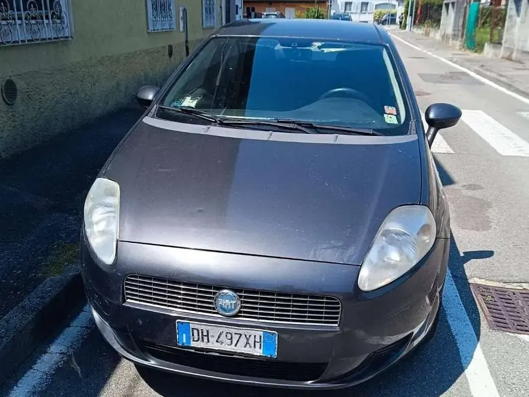 Usata Fiat Grande Punto 65 CV (47 kW) 2007 Nero Utilitaria