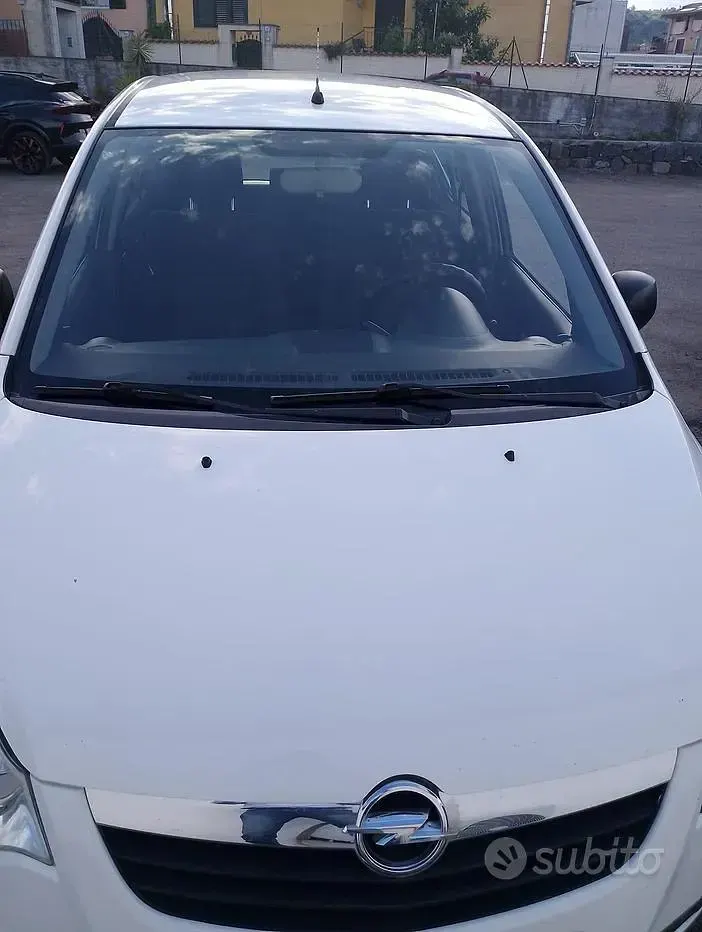 Usata Opel Agila 65 CV (47 kW) 2008 Bianco Utilitaria
