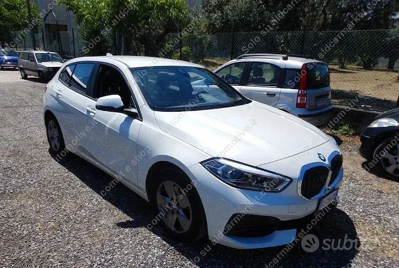 Usata BMW 118 Advantage 150 CV (110 kW) 2021 Bianco Berlina
