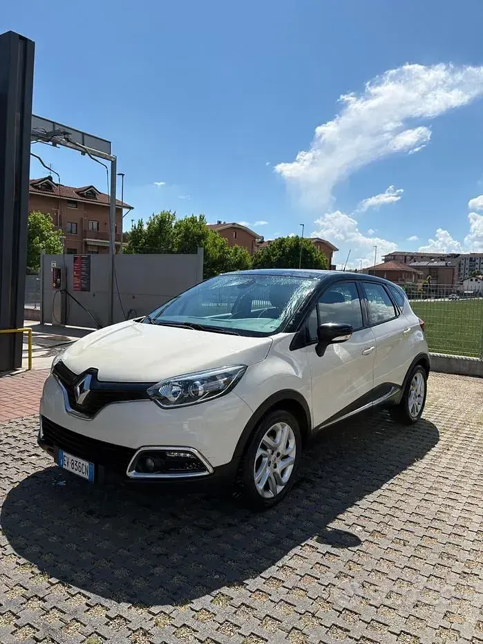 Usata Renault Captur 90 CV (66 kW) 2014 Beige SUV