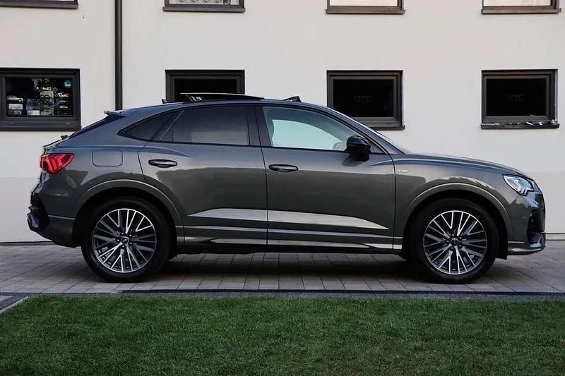 Grigio Usata 2022 Audi Q3 S-Line SUV | 34.377 € (Super prezzo) - Immagine 1/4