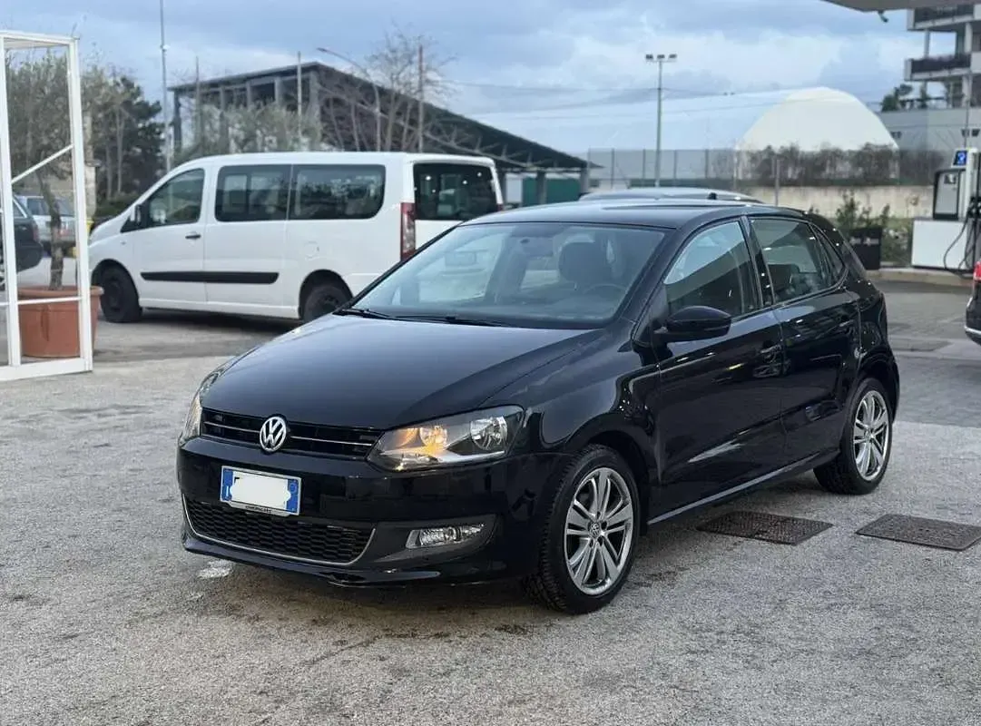 Usata VW Polo Trendline 75 CV (55 kW) 2012 Nero Utilitaria