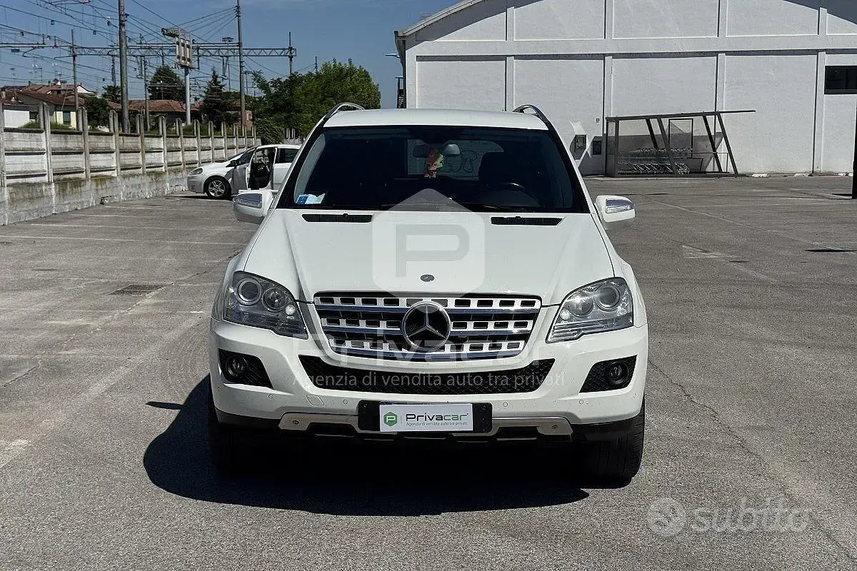 Usata Mercedes ML350 Premium 211 CV (155 kW) 2010 Bianco SUV