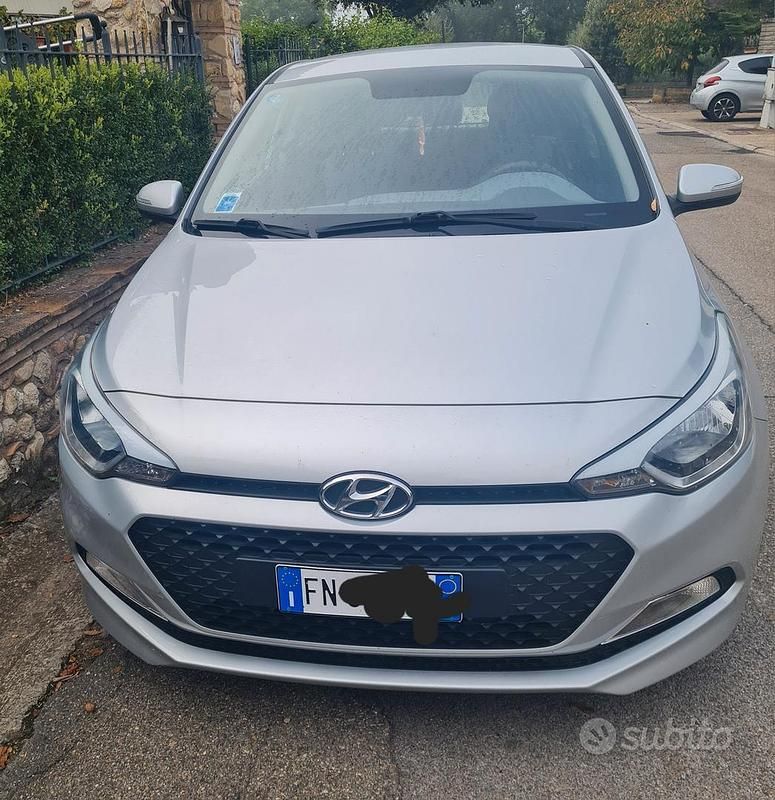 Usata Hyundai i20 100 CV (73 kW) 2018 Grigio Utilitaria