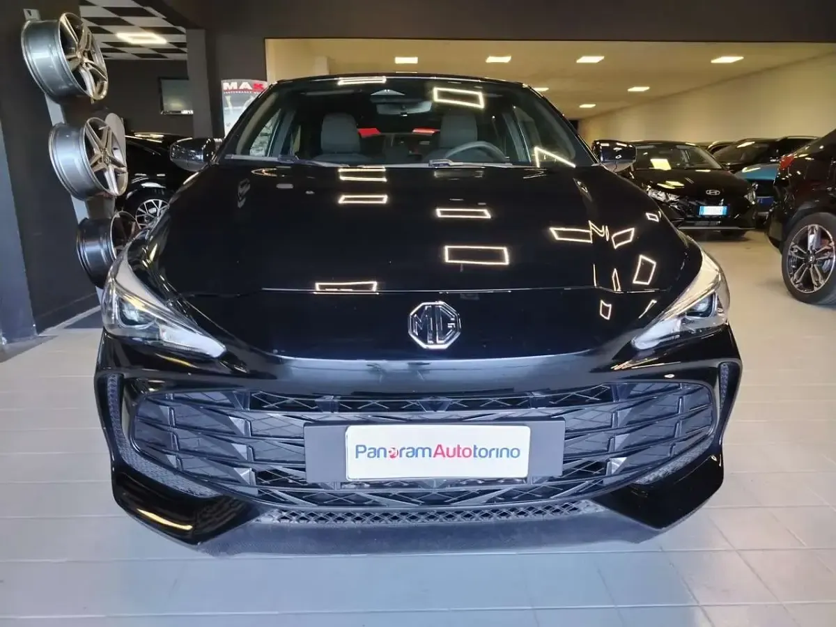 Usata MG MG3 Comfort 116 CV (85 kW) 2025 Nero Utilitaria
