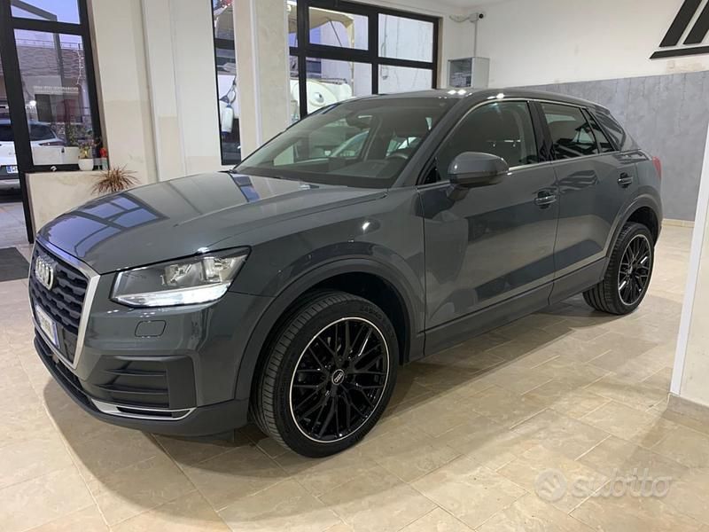 Begagnad Audi Q2 Admired 116 HK (85 kW) 2019 Grå SUV