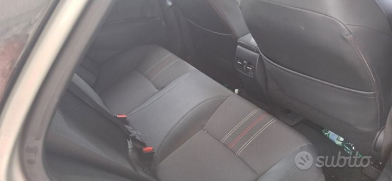 Usata Toyota Corolla 153 CV (112 kW) 2022 Berlina