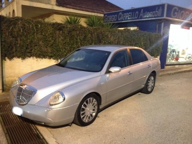 Lancia thesis protecta usata 03 image