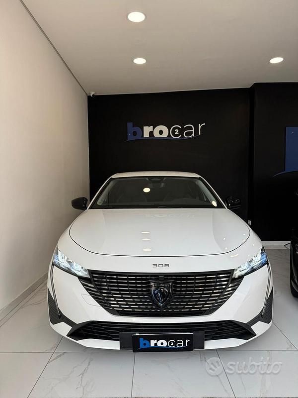 Usata Peugeot 308 Allure 130 CV (95 kW) 2022 Bianco Berlina