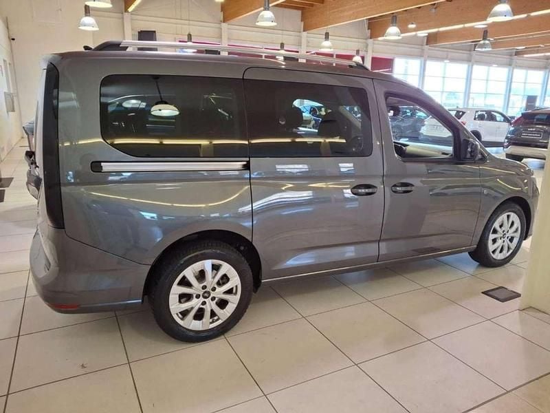 Usata Ford Grand Tourneo Connect Titanium 122 CV (89 kW) 2024 Grigio scuro Monovolume