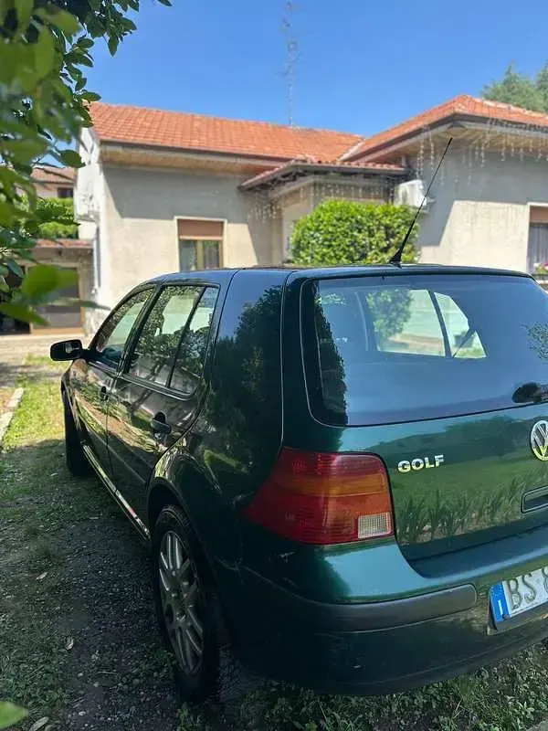 Usata VW Golf IV Highline 116 CV (85 kW) 2001 Berlina