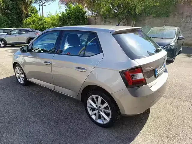 Usata Skoda Fabia Ambition 90 CV (66 kW) 2017 Grigio Utilitaria