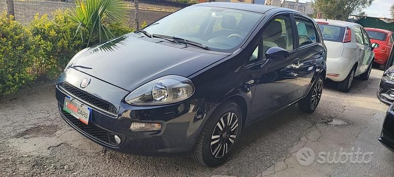 Usata Fiat Punto 84 CV (61 kW) 2012 Blu Utilitaria