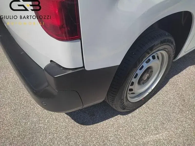 Usata Citroën Berlingo 102 CV (75 kW) 2025 Bianco Monovolume
