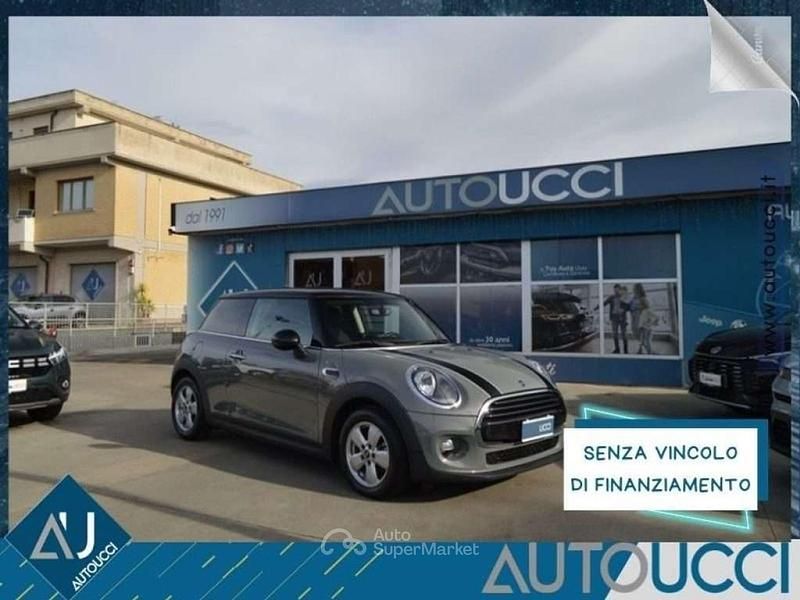 Moonwalk gray tetto black Usata 2018 Mini Cooper D Hype Utilitaria | 14.900 € (Ottimo prezzo) - Immagine 1/4