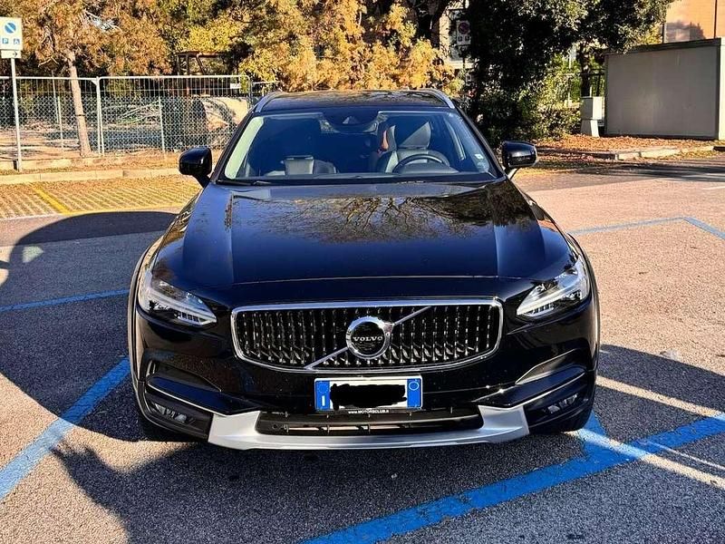 Nero Usata 2019 Volvo V90 CC Business Edition Station wagon | 27.700 € (Buon prezzo) - Immagine 1/4