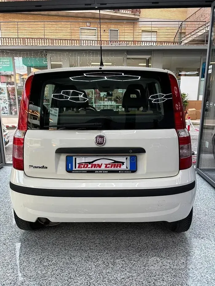 Usata Fiat Panda Active 69 CV (50 kW) 2011 Bianco Utilitaria