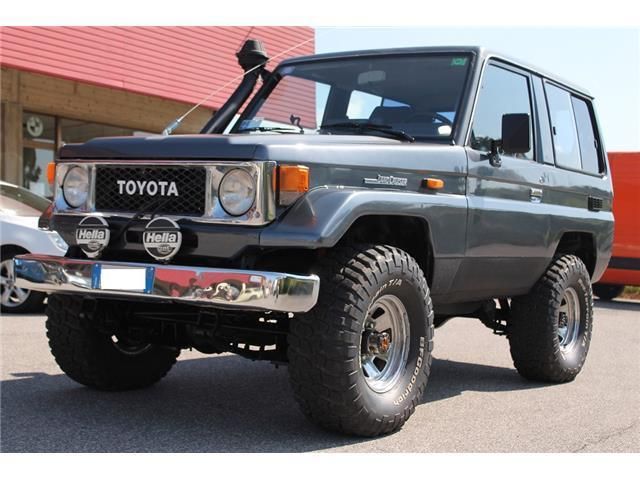 Toyota land cruiser 71