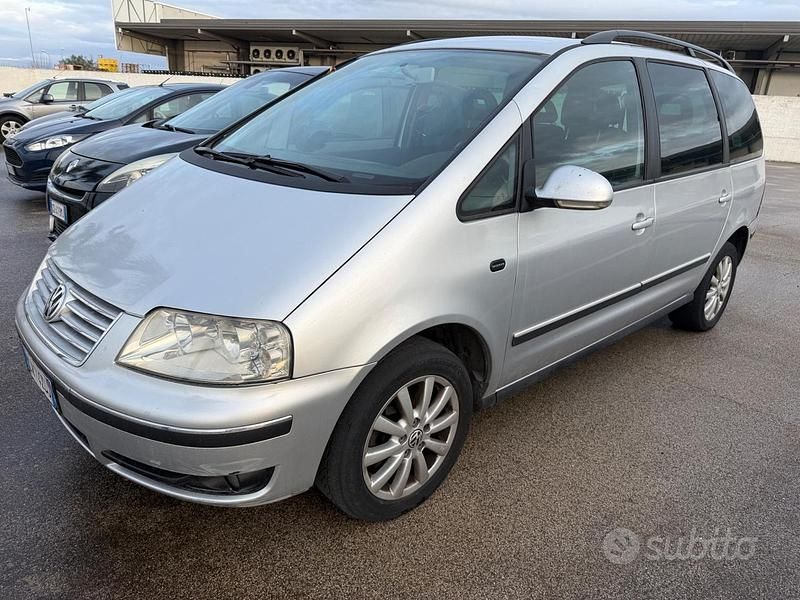 Usata VW Sharan Comfortline 115 CV (84 kW) 2004 Arancione Monovolume