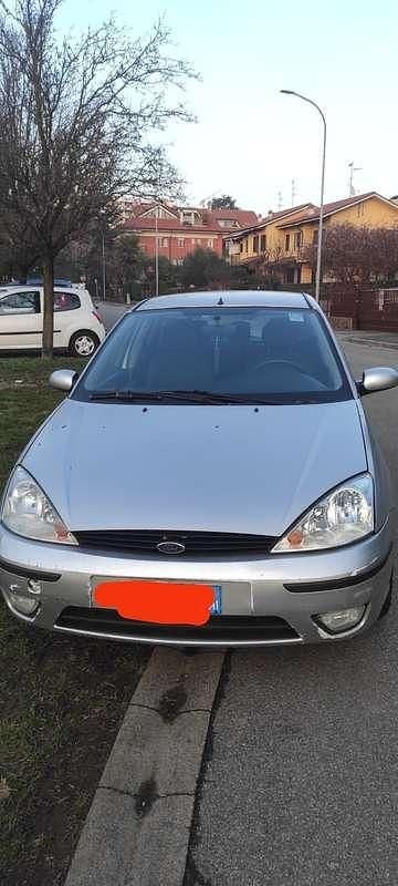 Usata Ford Focus Zetec 101 CV (74 kW) 2002 Berlina