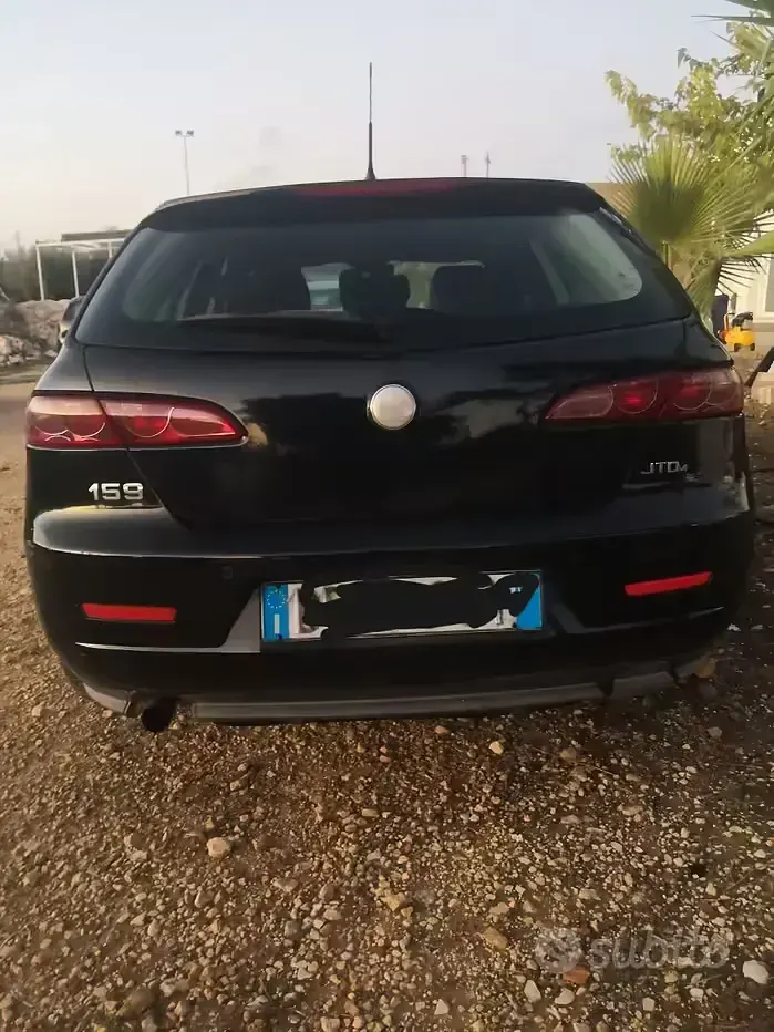 Usata Alfa Romeo 159 140 CV (102 kW) 2006 Nero Station wagon