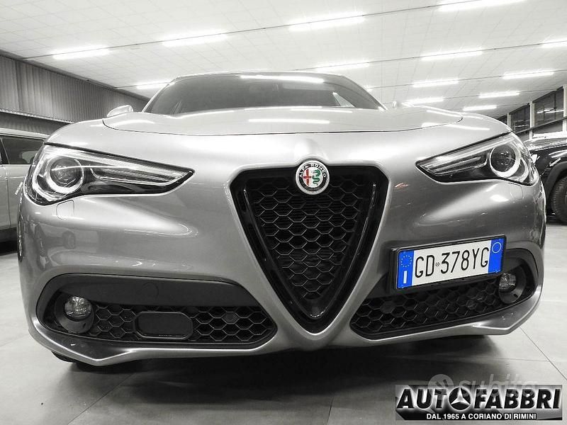 Usata Alfa Romeo Stelvio 210 CV (154 kW) 2020 Grigio SUV