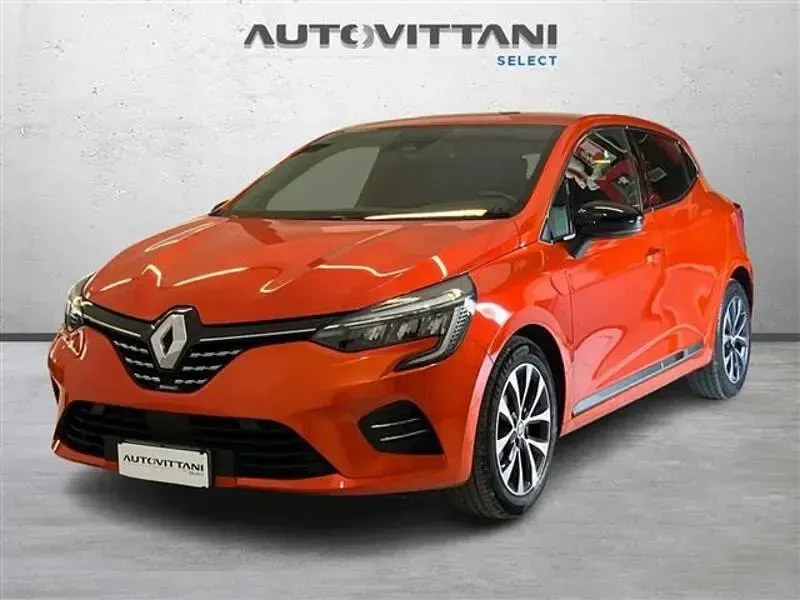 Usata Renault Clio Techno 91 CV (66 kW) 2023 Arancione Utilitaria