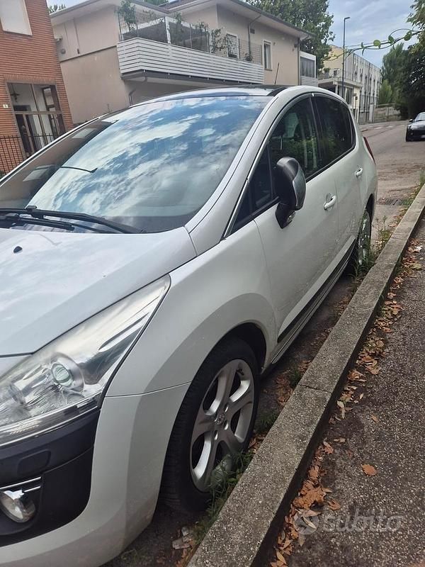 Usata Peugeot 3008 110 CV (80 kW) 2009 Bianco Monovolume