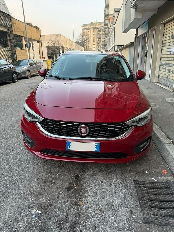 Usata Fiat Tipo Opening Edition 120 CV (88 kW) 2016 Rosso Berlina