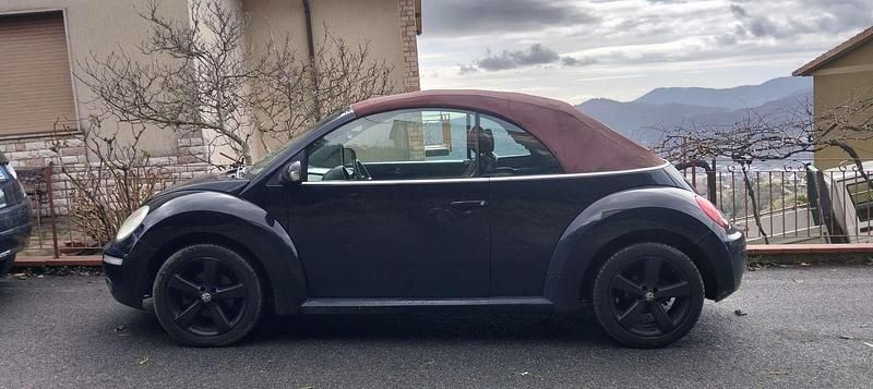 Usata VW New Beetle Edition 102 CV (75 kW) 2007 Nero Utilitaria