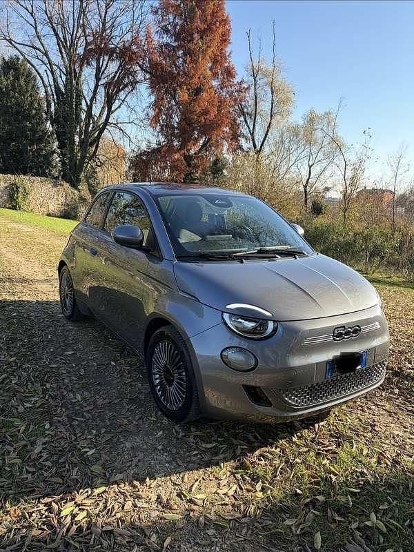 Usata Fiat 500e Icon 42 kW (58 CV) 2021 Grigio Utilitaria
