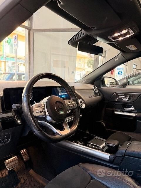 Usata Mercedes GLA200 Premium 150 CV (110 kW) 2022 Bianco SUV