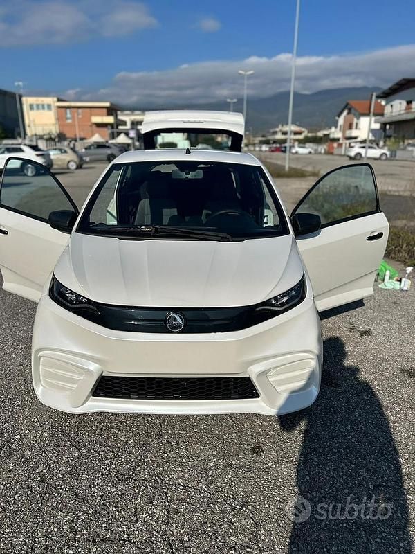 Bianco Usata 2025 Aixam City | 12.800 € (Buon prezzo) - Immagine 1/4