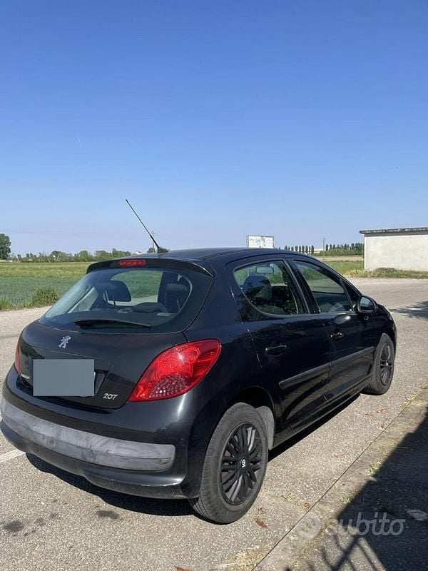 Usata Peugeot 207 75 CV (55 kW) 2007 Nero Berlina