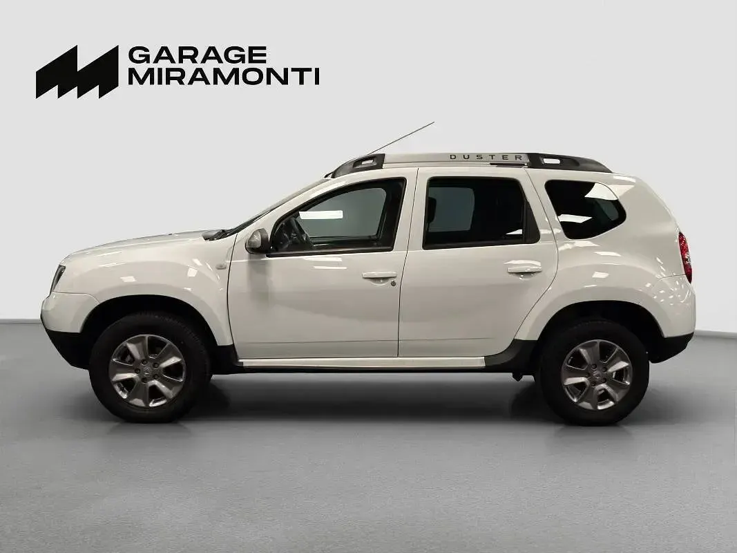 Usata Dacia Duster Lauréate 105 CV (77 kW) 2015 Bianco SUV