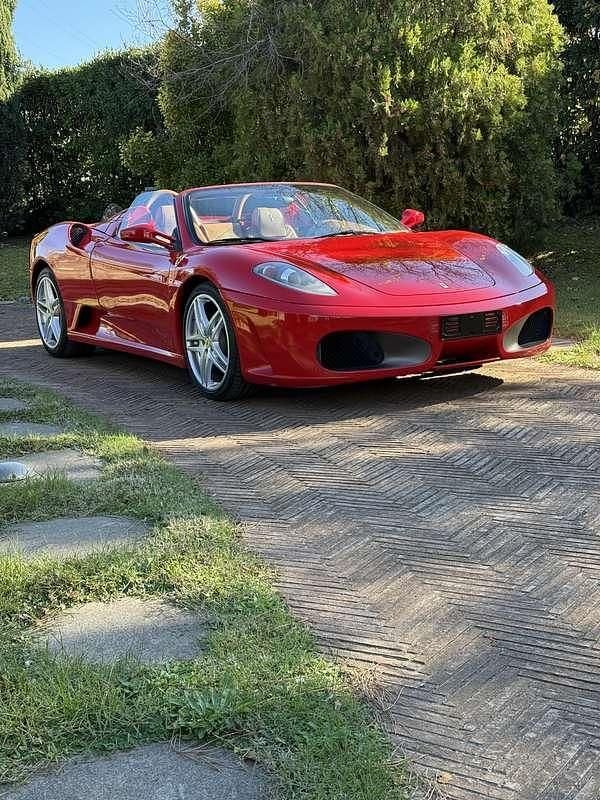 Usata Ferrari F430 489 CV (359 kW) 2006 Rosso Cabrio