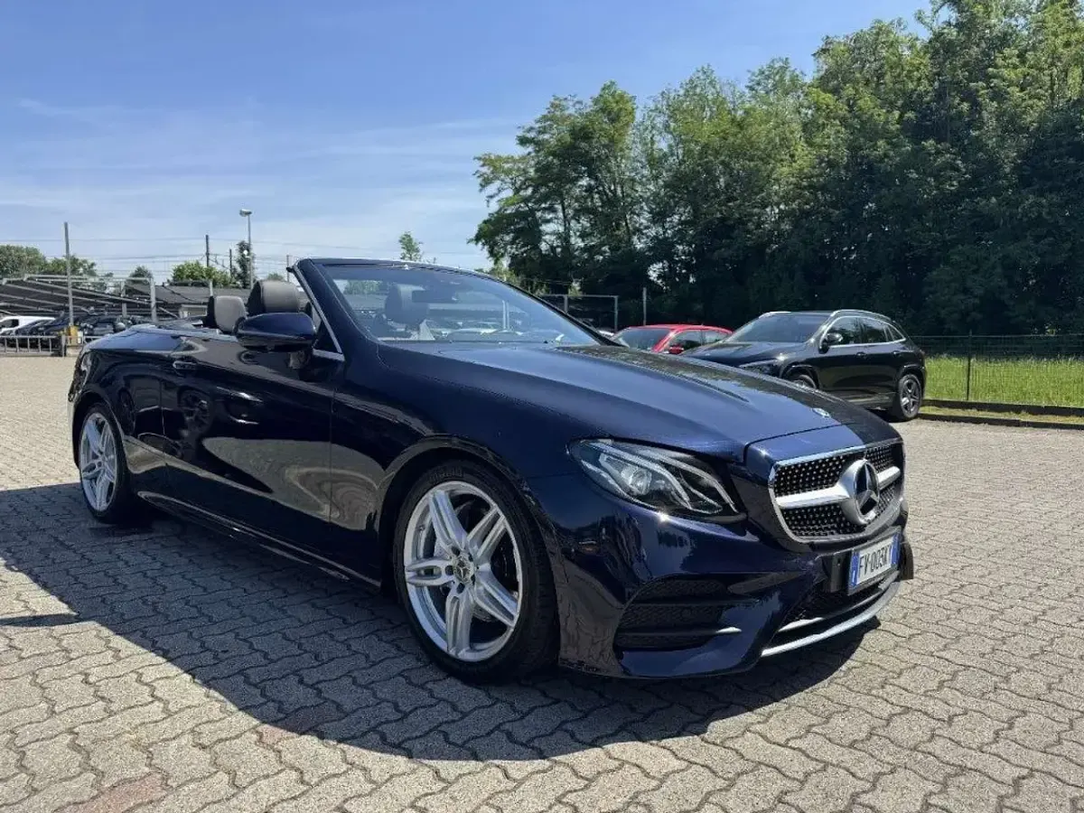 Usata Mercedes E220 Premium 194 CV (142 kW) 2017 Blu notte Cabrio