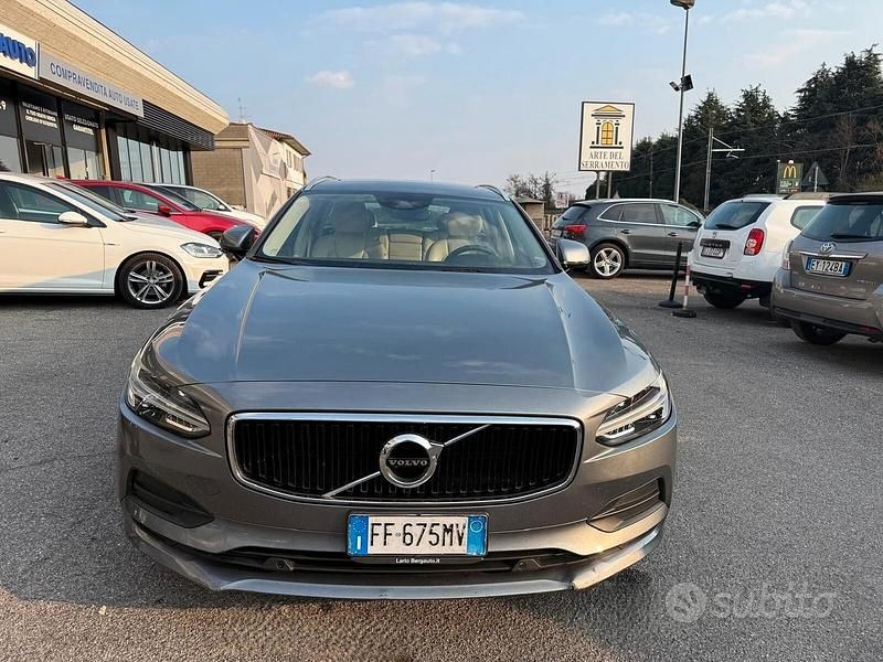 Usata Volvo V90 Momentum 190 CV (139 kW) 2016 Other Station wagon