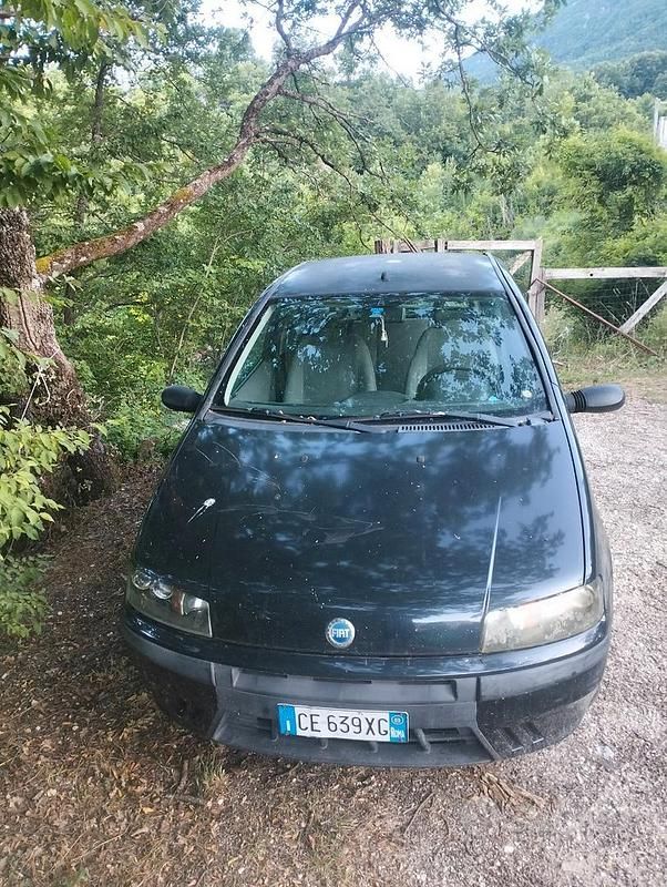 Occasion Fiat Punto 80 ch (58 kW) 2001 Noir Citadine