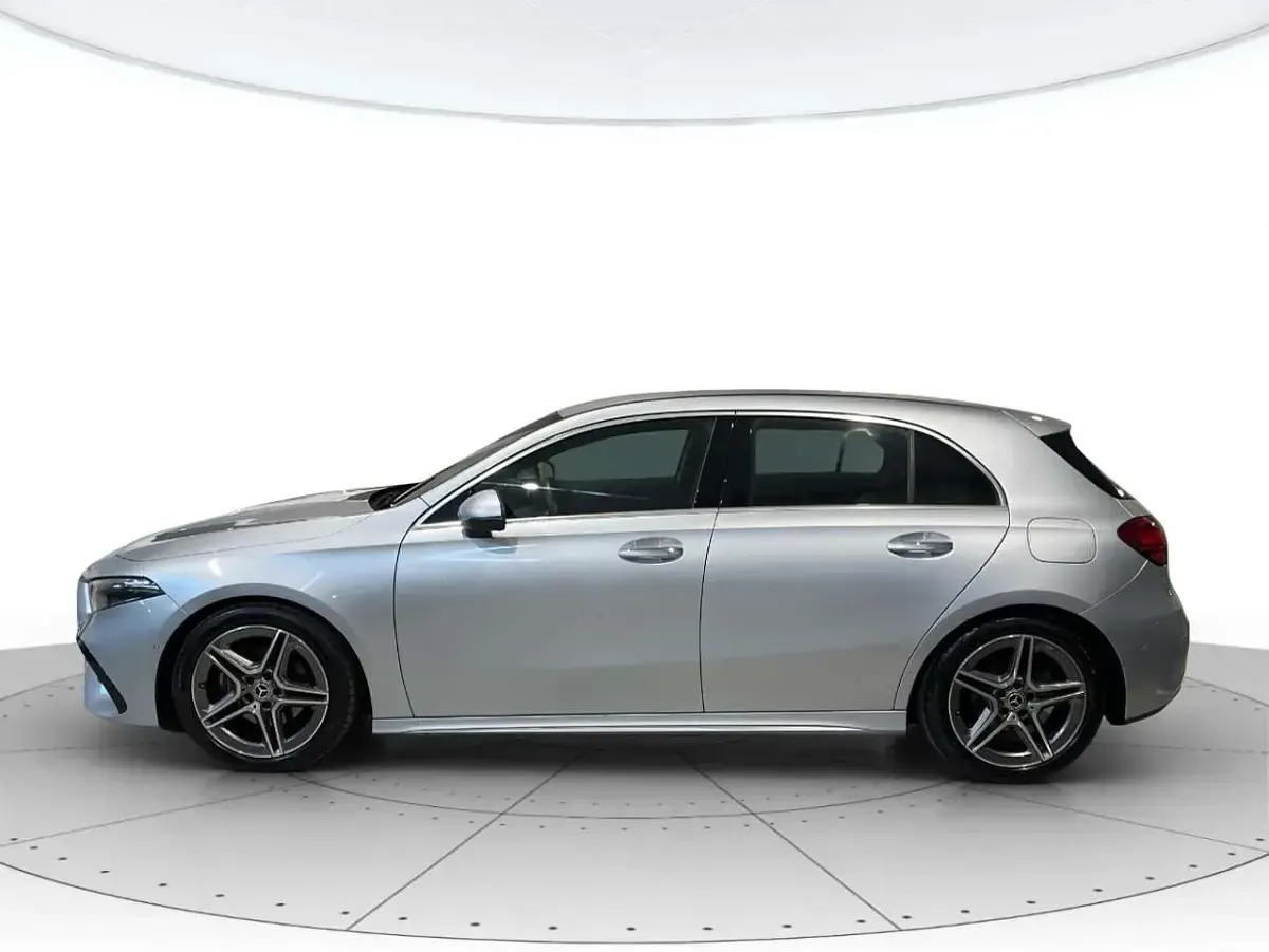 Usata Mercedes A180 Advanced 136 CV (100 kW) 2025 Argento hightech Berlina