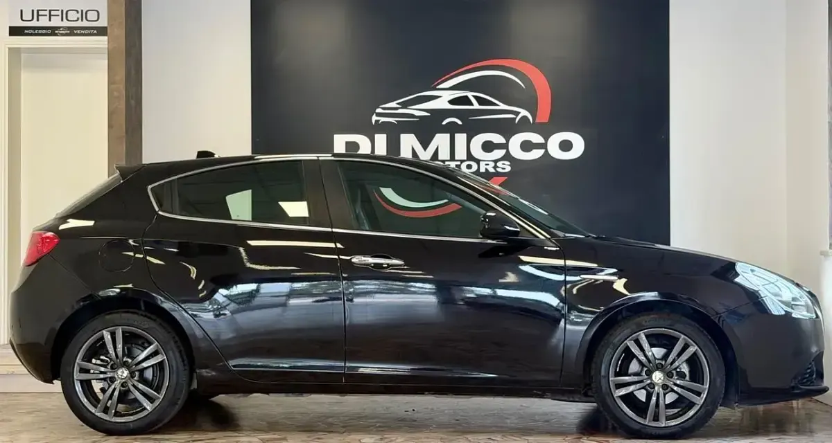 Usata Alfa Romeo Giulietta Exclusive 105 CV (77 kW) 2014 Nero Utilitaria